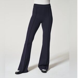 Spanx The Perfect Pant Hi Rise Flare Pant in Black Sz Large